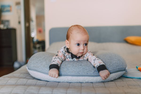 Tresse de lit : le confort essentiel pour les nuits de bébé